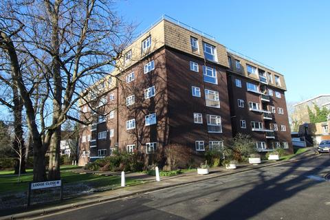 3 bedroom apartment for sale, Lodge Close, Edgware, HA8
