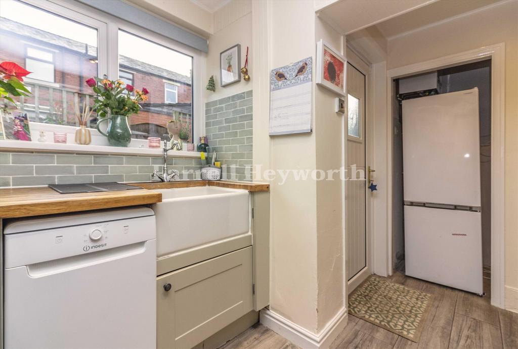 Kitchen b