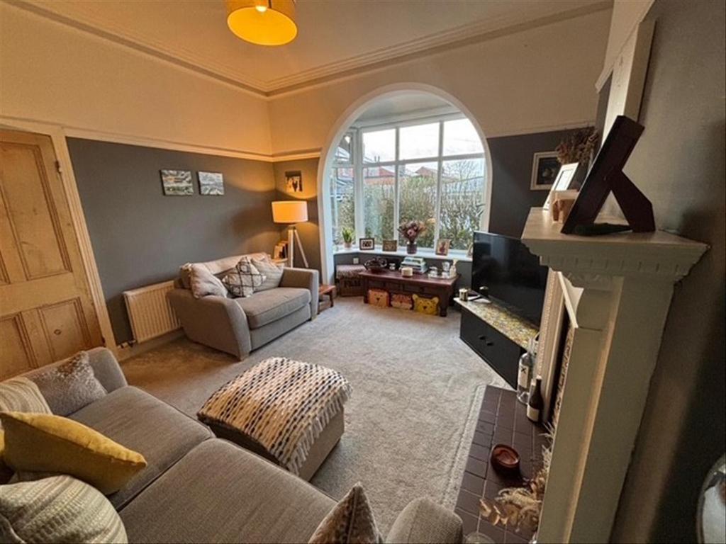 Living Room Pic 1