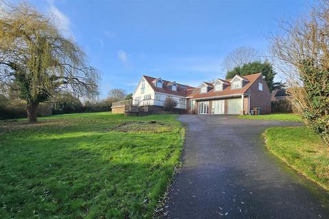 5 bedroom detached house for sale, Greenbank, Bleasby Road, Thurgarton