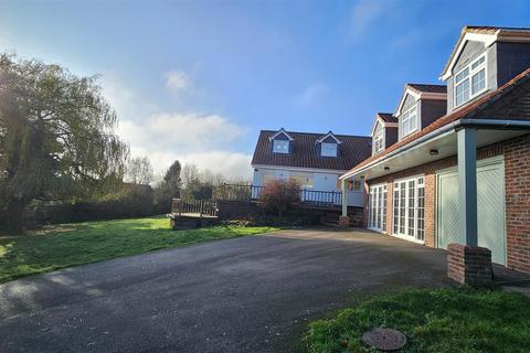 5 bedroom detached house for sale, Greenbank, Bleasby Road, Thurgarton