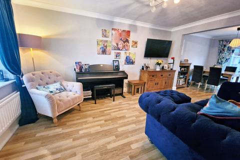 3 bedroom terraced house for sale, Threshers Drive, Maidstone ME14