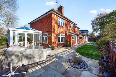 undefined, Newnham Road, Hampshire RG27