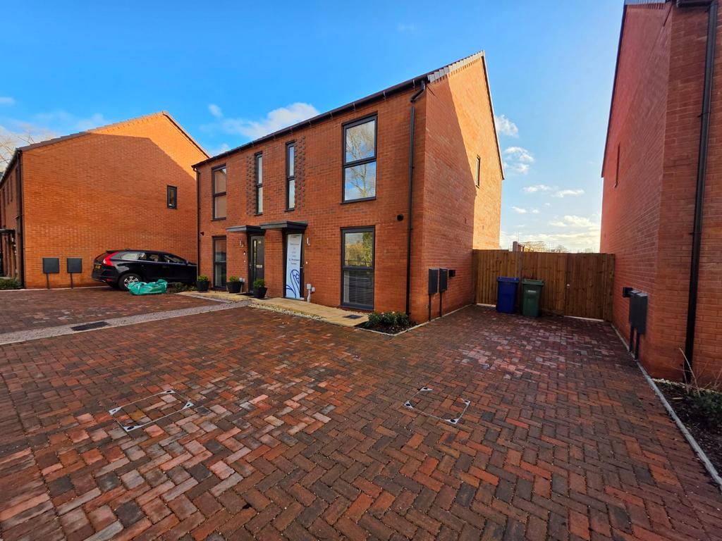 2 Bed Semi Detached House