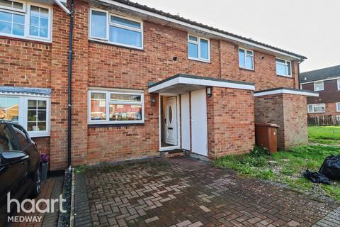 3 bedroom terraced house to rent, Fourwents Road, Rochester