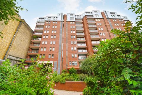 2 bedroom flat to rent, South Lodge, Knightsbridge SW7