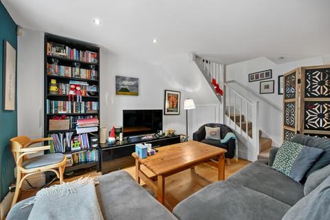 3 bedroom house for sale, Oliver Close, Chiswick
