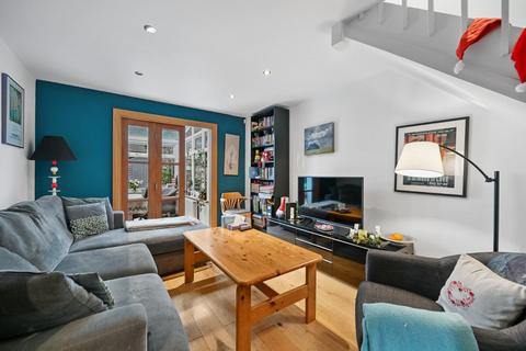 3 bedroom house for sale, Oliver Close, Chiswick