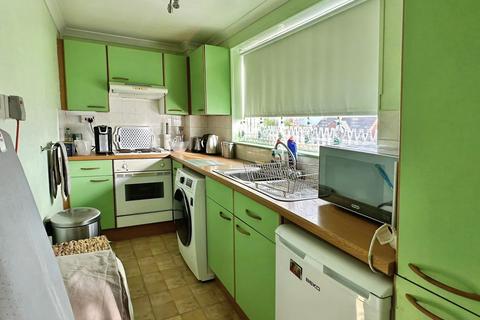 1 bedroom flat for sale, 9A Stafford Close, Bulkington, Bedworth, Warwickshire CV12 9QX