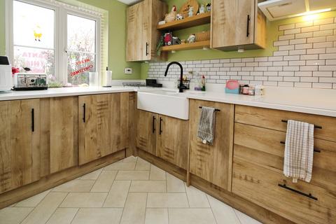 3 bedroom semi-detached house for sale, Hilton Close, Kempston, Bedford, MK42