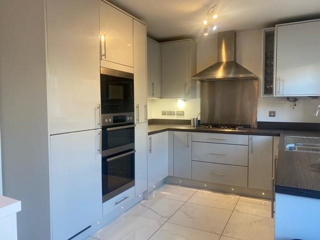Dining kitchen