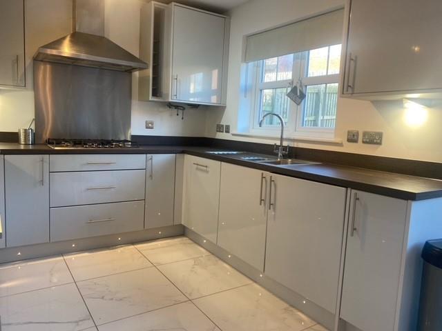 Dining kitchen