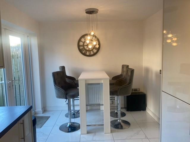 Dining kitchen