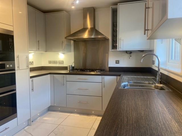 Dining kitchen