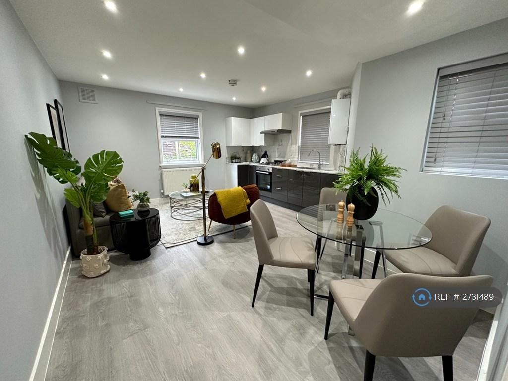 Kitchen / Living Room