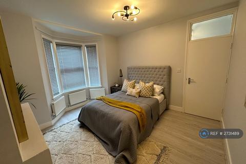 undefined, Ling Road, London, E16