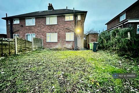 3 bedroom semi-detached house to rent, Masefield Drive, Farnworth, Bolton, BL4