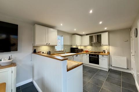 4 bedroom detached house for sale, Longchamp Drive, Ely, Cambs