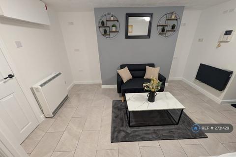 undefined, Birch Polygon, Manchester, M14