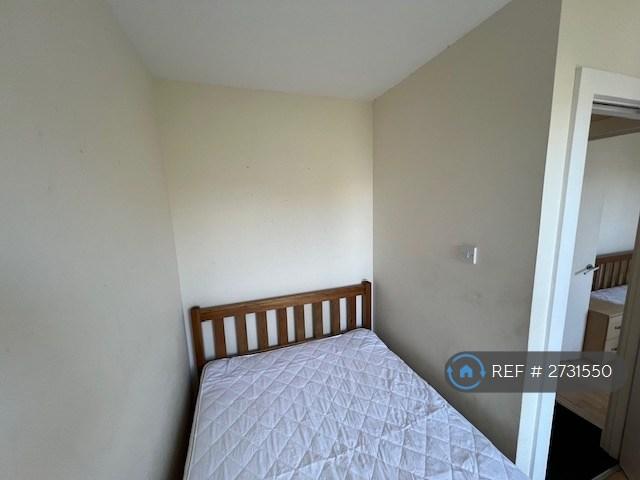 Bedroom 3 Bed Area