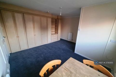 undefined, Dawpool Close, Chester, CH2