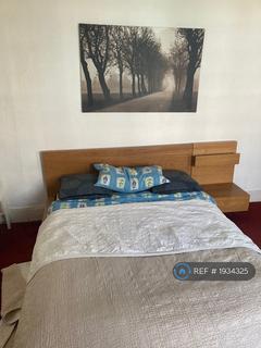 undefined, Muswell Hill Broadway, London, N10