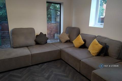 6 bedroom semi-detached house to rent, Queensland Avenue, Coventry, CV5