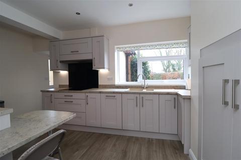 3 bedroom detached house for sale, Church Lane, Carlton In Lindrick, Worksop S81