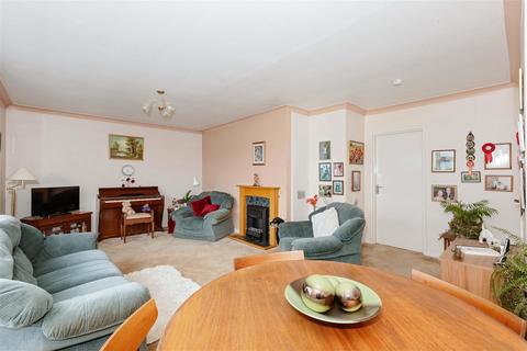 undefined, Adur Avenue, Worthing