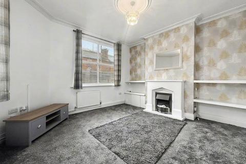 3 bedroom terraced house to rent, Derby Road, Stapleford, Nottingham, NG9 7AZ