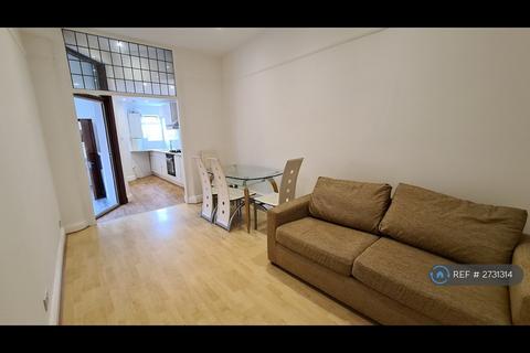 2 bedroom flat to rent, London, London, N13