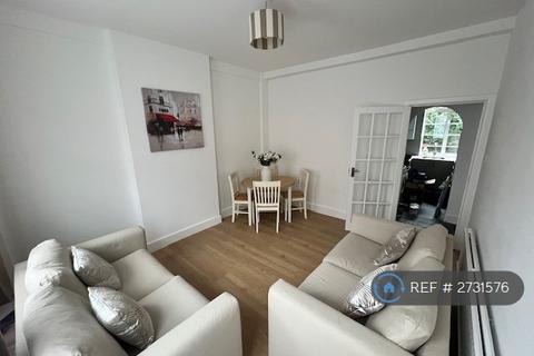 2 bedroom flat to rent, Hamlet Gardens, London, W6