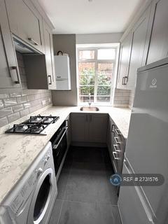 2 bedroom flat to rent, Hamlet Gardens, London, W6
