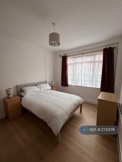 2 bedroom flat to rent, Hamlet Gardens, London, W6