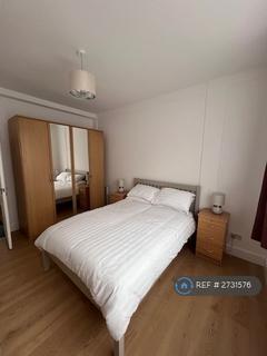2 bedroom flat to rent, Hamlet Gardens, London, W6