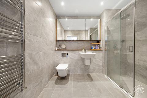 3 bedroom apartment for sale, 11 Madison Way, London E20