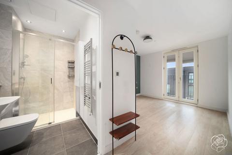 3 bedroom apartment for sale, 5 Madison Way, London E20
