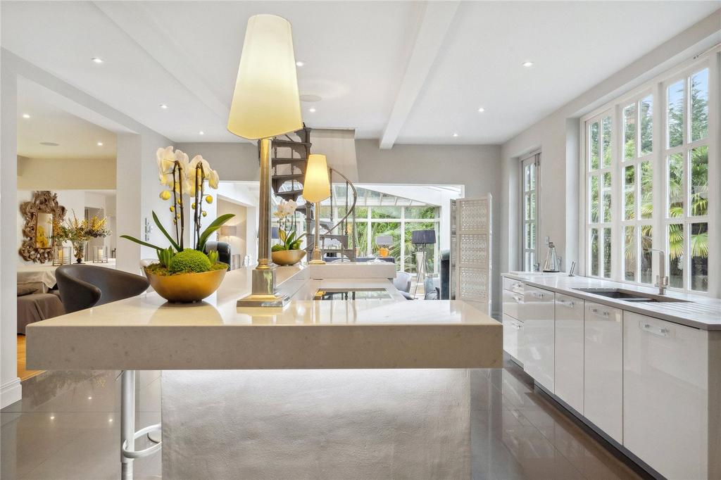 Kitchen/Breakfast
