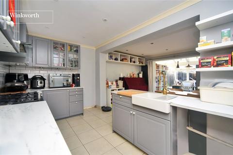 3 bedroom end of terrace house for sale, Buckland Way, Worcester Park, KT4