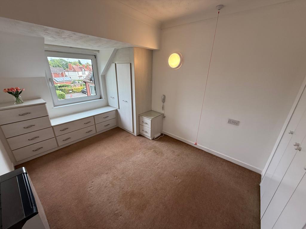 Bedroom T202509031250.jpg