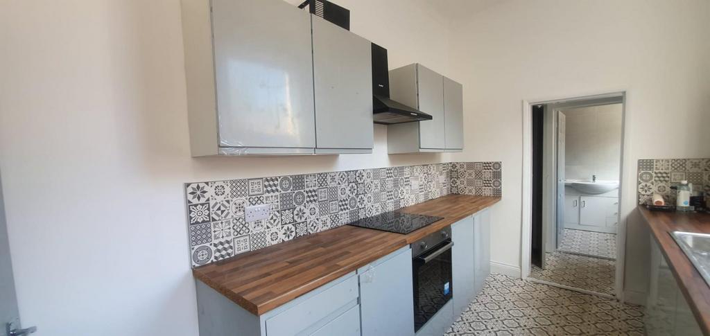Kitchen   .jpg