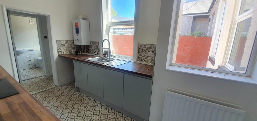 Kitchen    .jpg