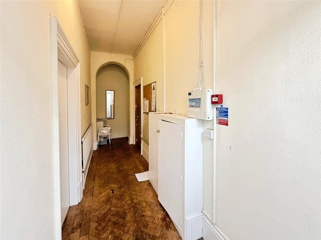 Entrance Hall Mb