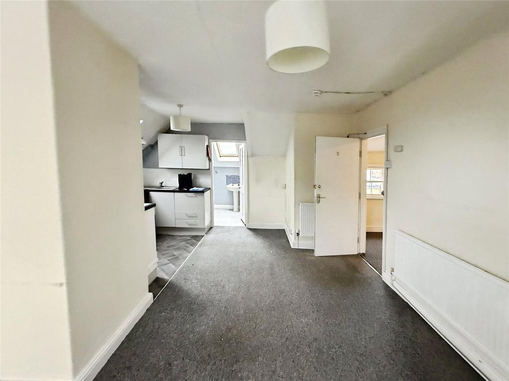Living Room/Kitchen
