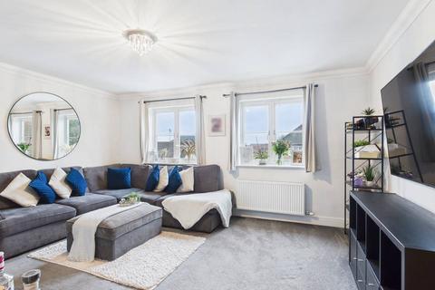 2 bedroom apartment for sale, Warren Road, Ashford, Surrey, TW15