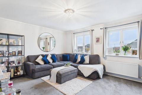 2 bedroom apartment for sale, Warren Road, Ashford, Surrey, TW15