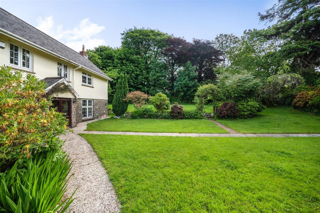 Side Elevation &amp; Front Garden