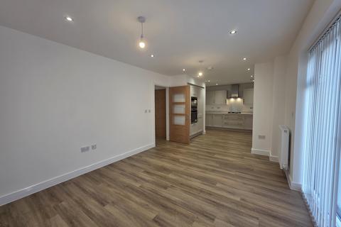 3 bedroom detached house to rent, Acer Place, Stafford, ST17 4GH