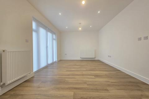 3 bedroom detached house to rent, Acer Place, Stafford, ST17 4GH