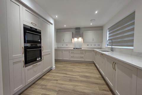 3 bedroom detached house to rent, Acer Place, Stafford, ST17 4GH